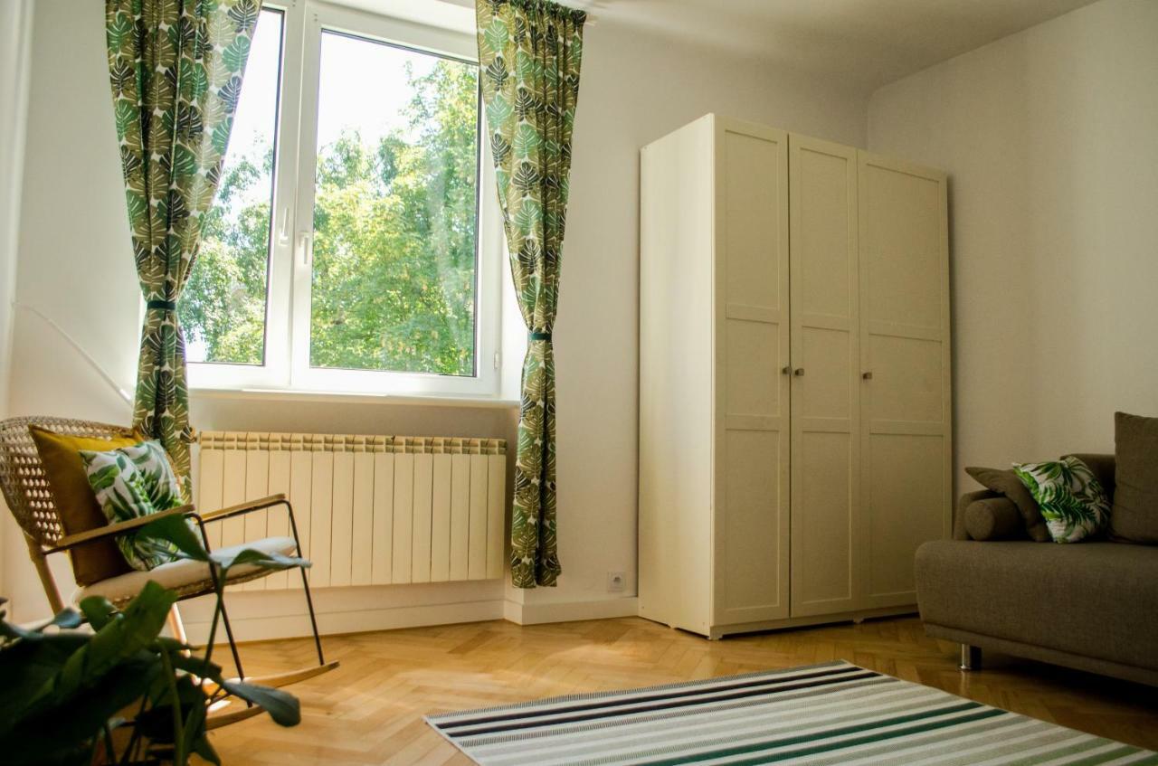 Slow Life Apartment Next To Metro Station Varšava Exteriér fotografie